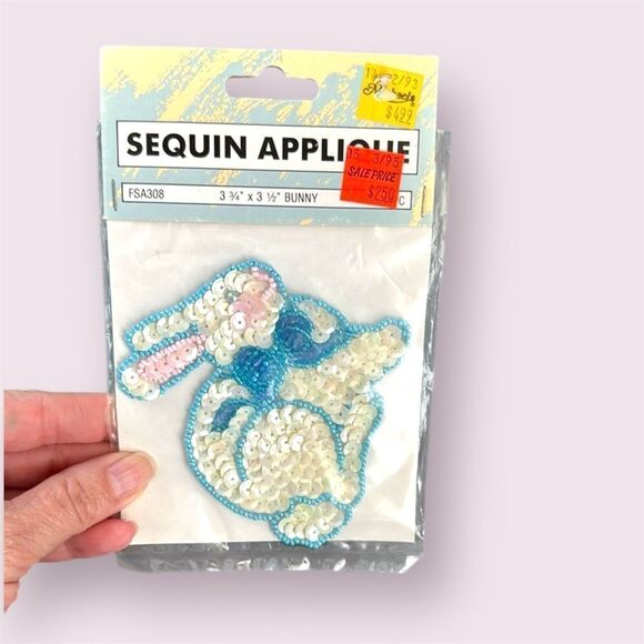 WANG'S Vintage 90s Sequin Bunny Applique *NEW* - Picture 1 of 3